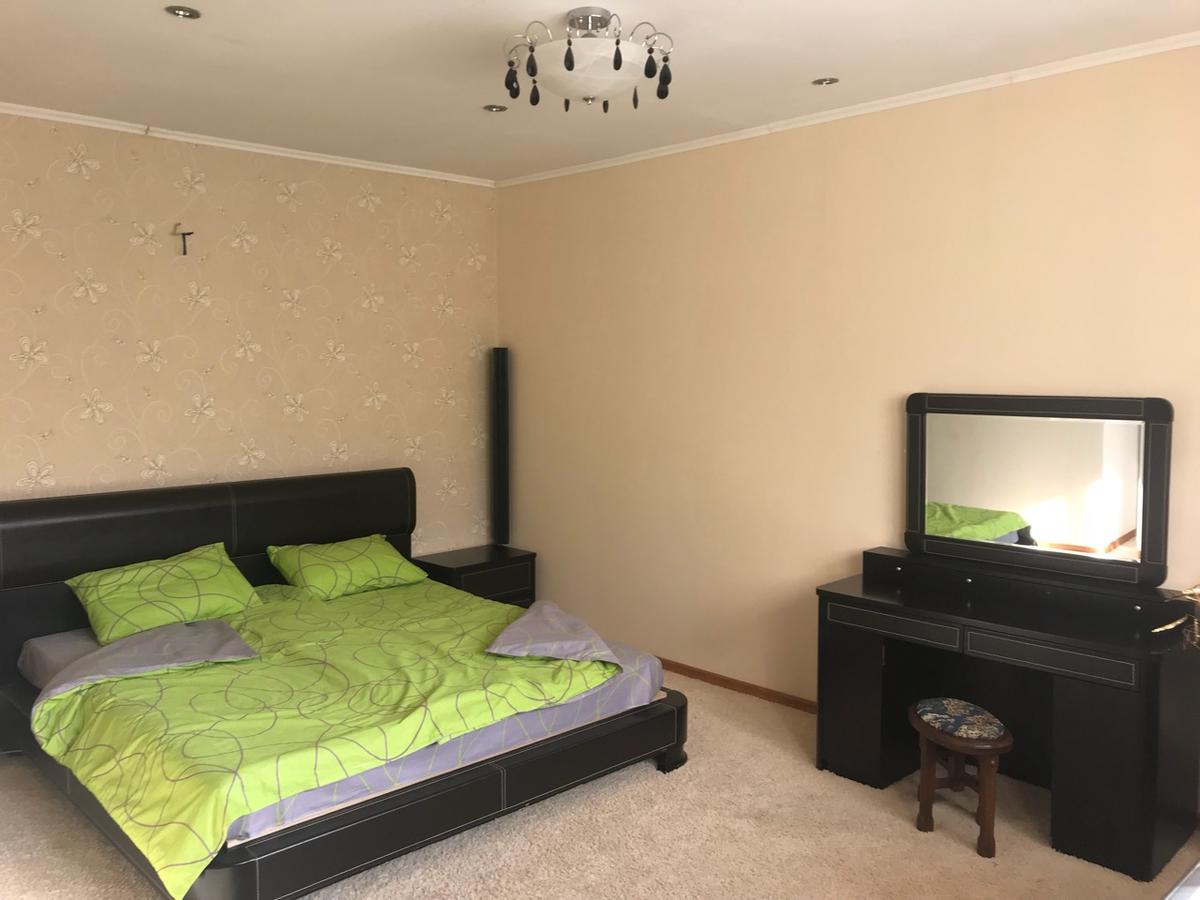 Apartment On Nebesnoi Sotni Zjytomyr Eksteriør billede